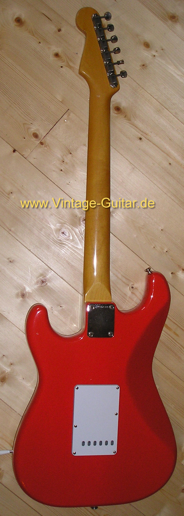 Fender Squire Stratocaster fiestas red JV b.jpg